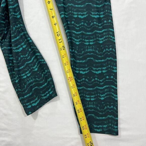 FABLETICS Define High-Waisted Powerhold Ankle‎ Crop Leggings Tidal Print Size M - Picture 10 of 11